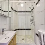 3-bedroom Close To Roland Garros * Parigi
