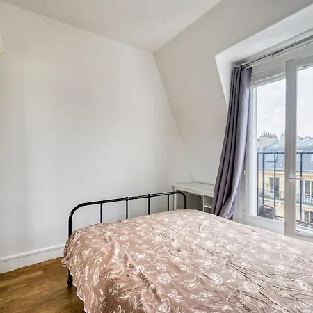 Duplex Avec Un Balcon, 16 Paris