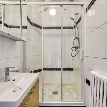 Duplex Avec Un Balcon, 16 * Paris